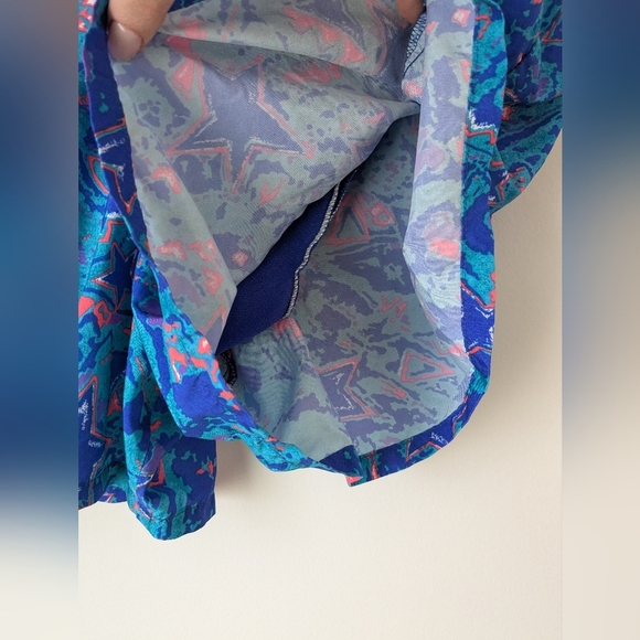 Vintage 90s Reebok Shorts – Vibrant Star Print size M - Picture 5 of 6